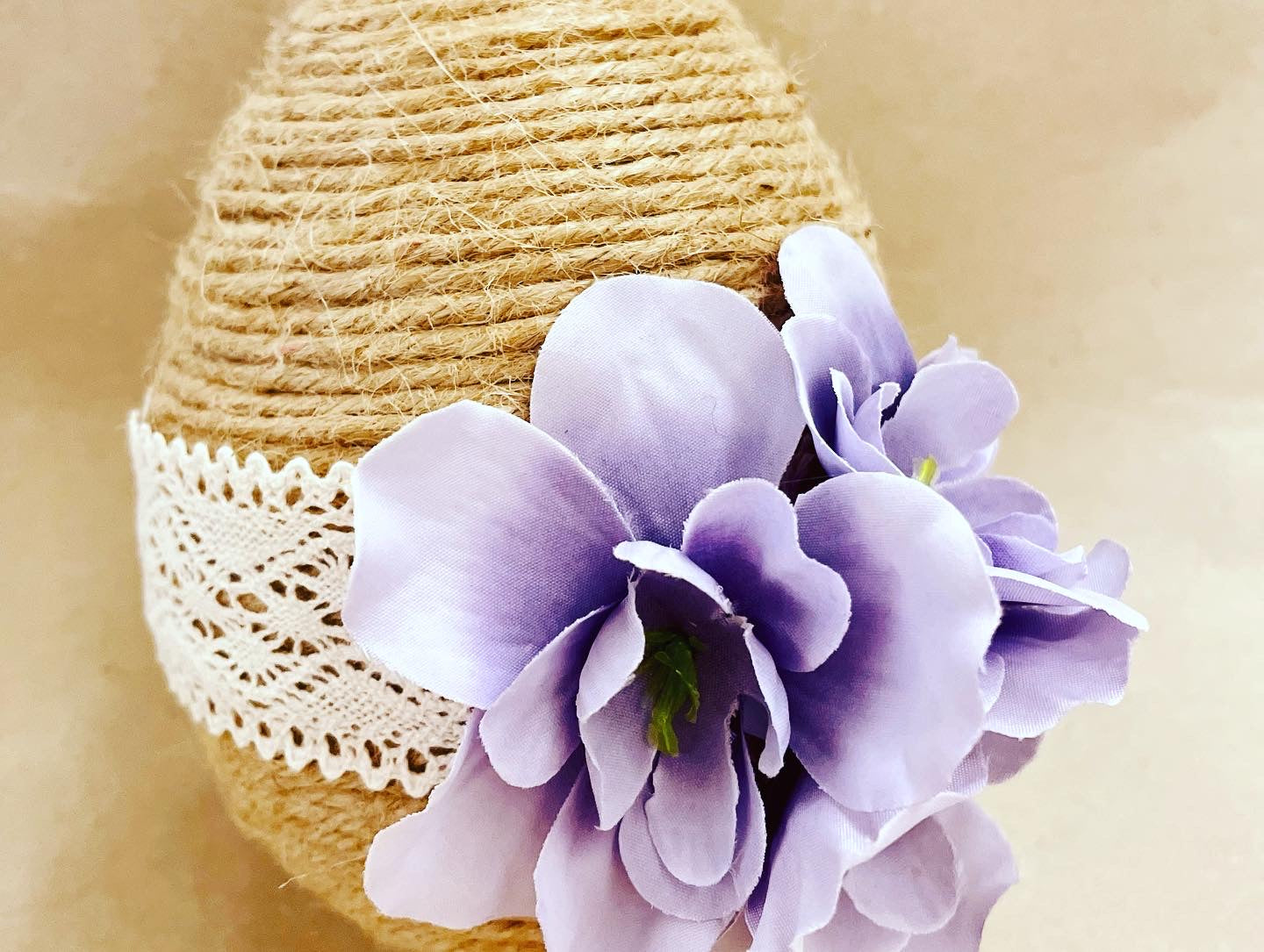 UOVA DECORATIVE