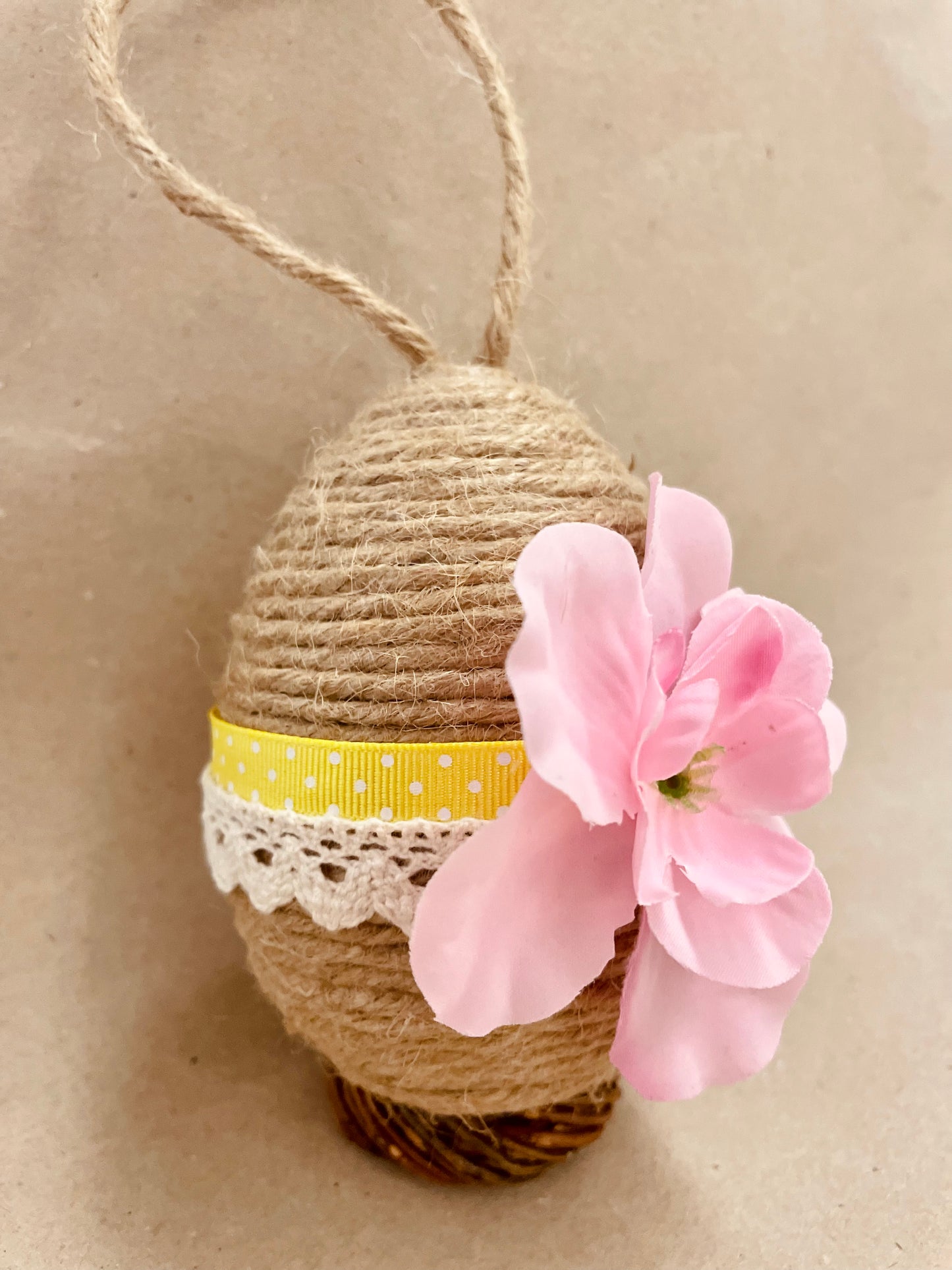 UOVA DECORATIVE